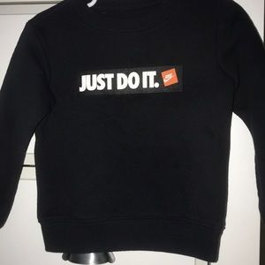Nike sweatshirt